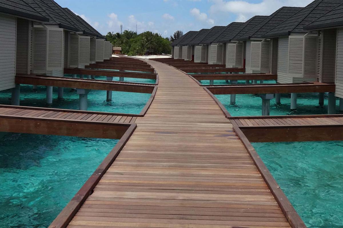 SUMMER ISLAND HOTEL